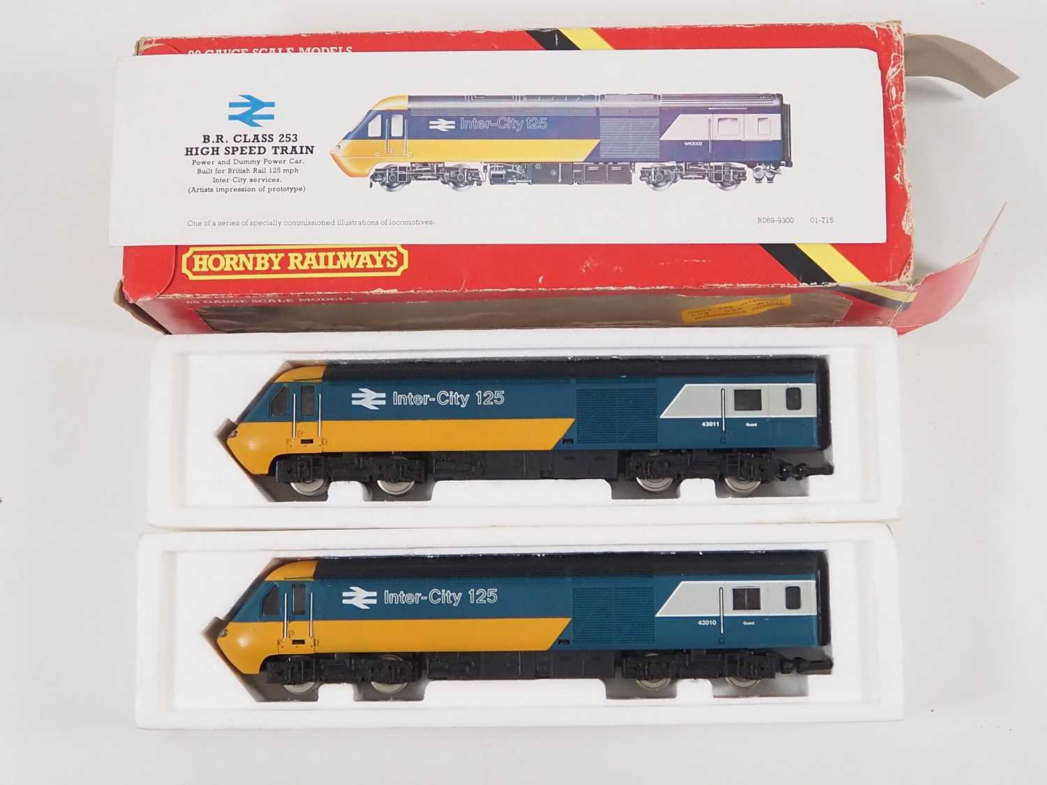 A group of HORNBY OO gauge Intercity 125 power cars and coaches in original blue/grey livery - G/ - Image 5 of 6