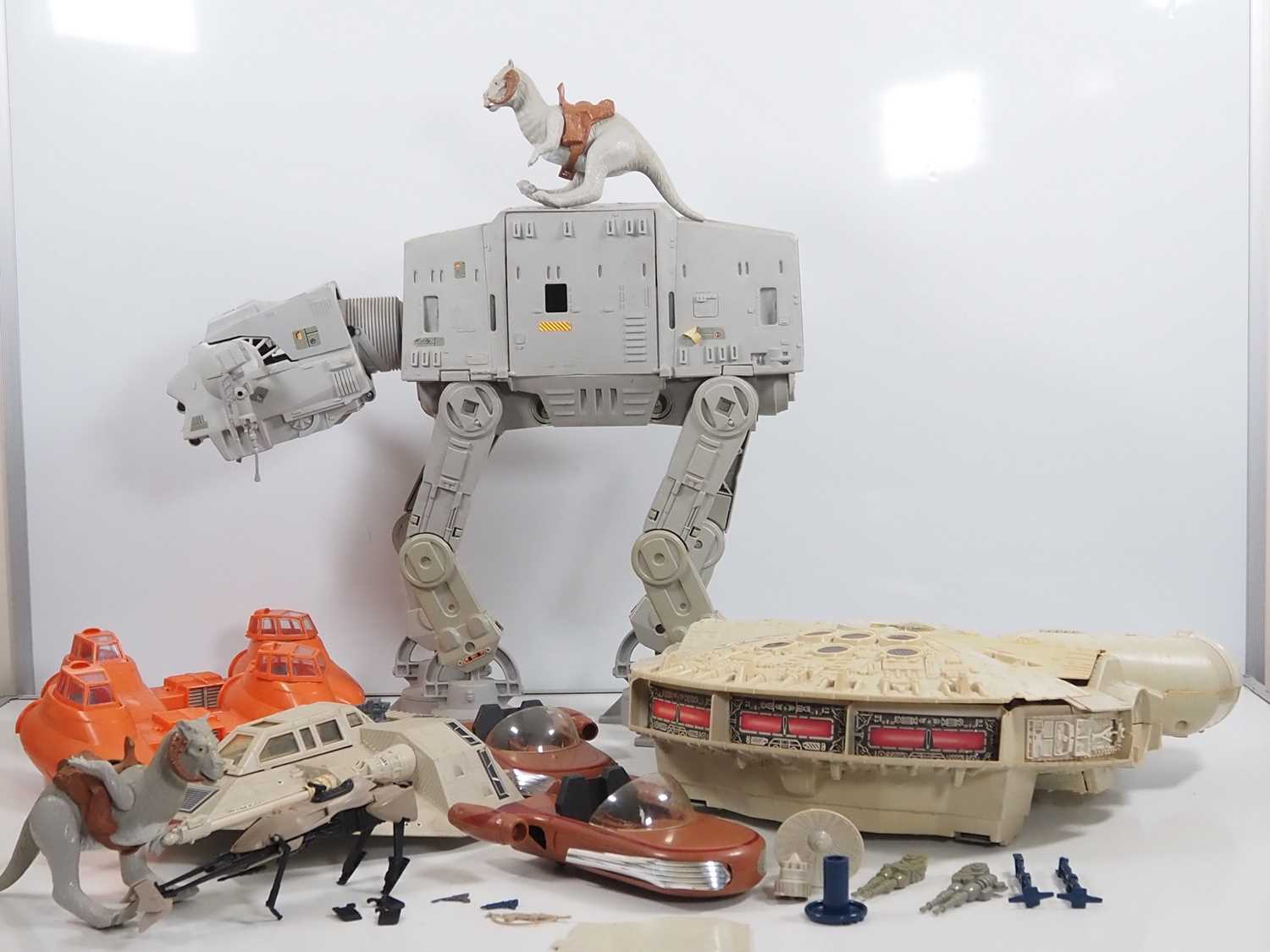 A large group of vintage PALITOY/KENNER Star Wars toys to include a Millennium Falcon, AT-AT and - Image 2 of 12