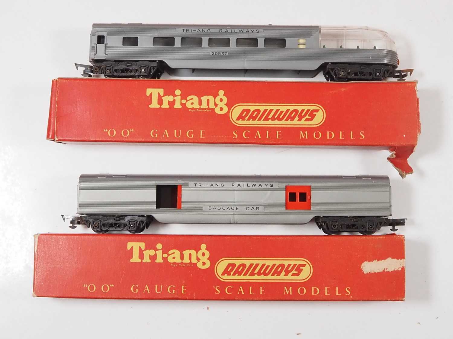 A TRIANG OO gauge RHX Transcontinental train set together with a pair of additional boxed - Image 2 of 6