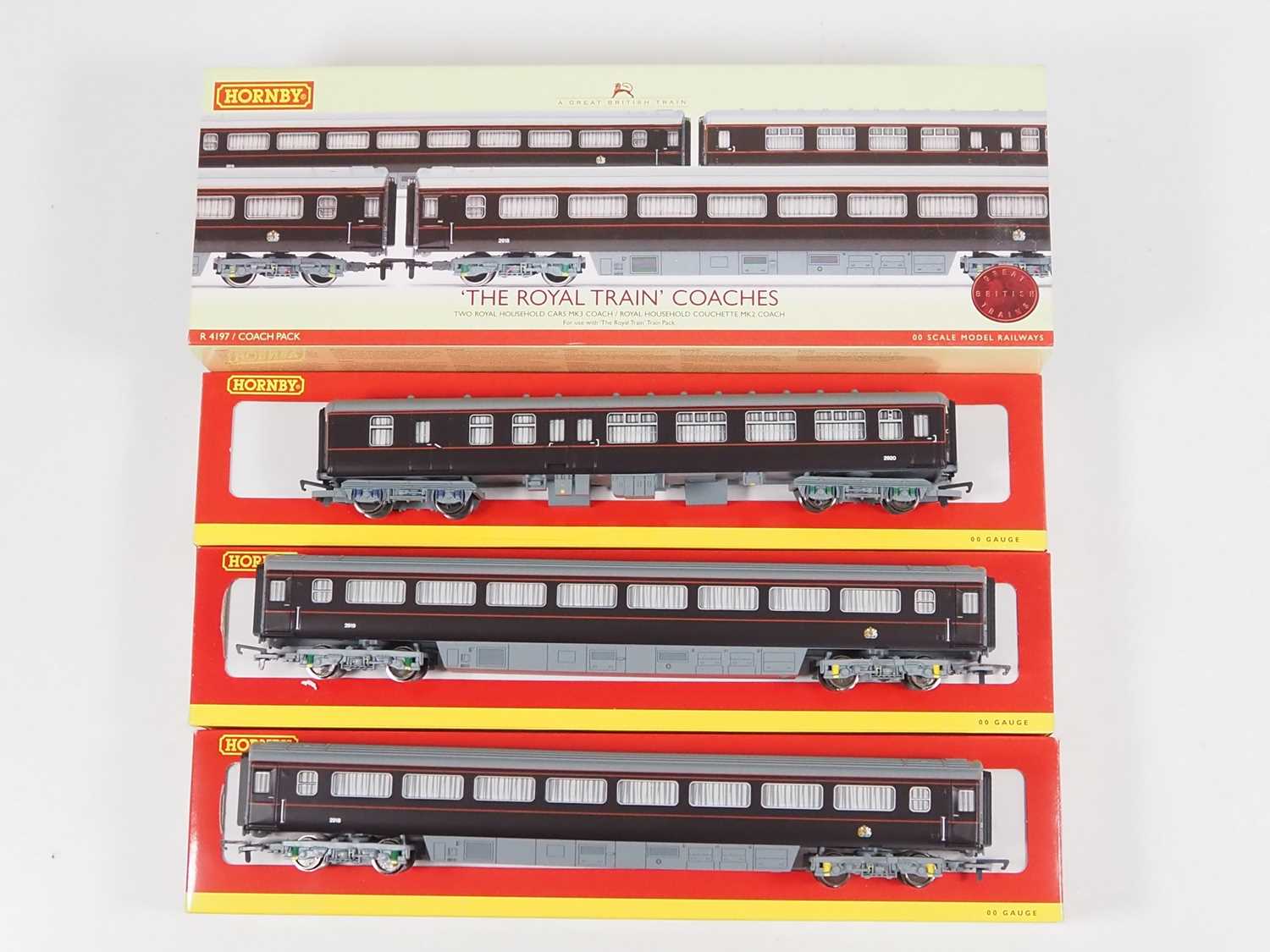 A HORNBY R4197 OO gauge 'The Royal Train' add-on triple coach pack - VG/E in VG box