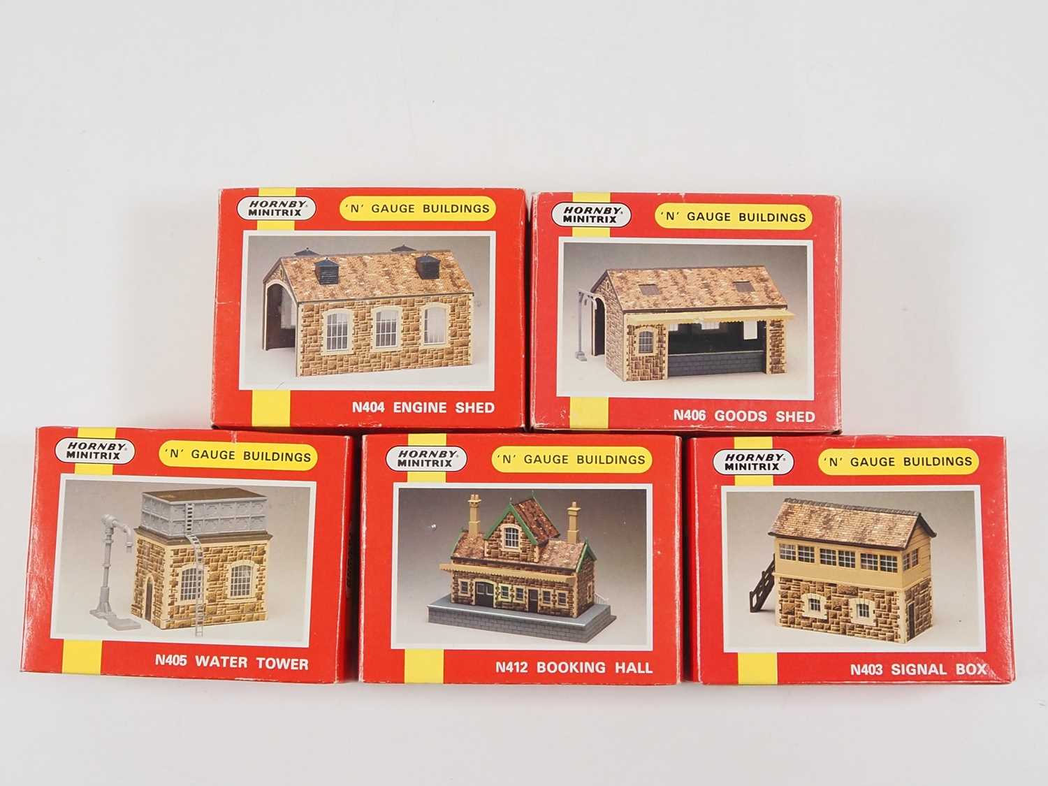 A group of HORNBY MINITRIX and LYDDLE END buildings in plastic and resin in original boxes - Image 8 of 11