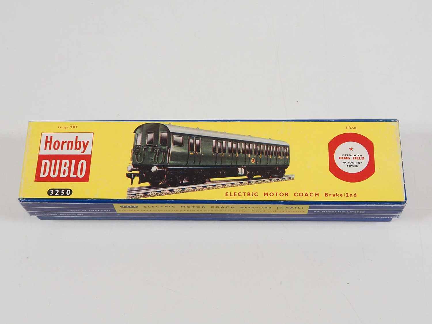 A HORNBY DUBLO 3250/4150 3-rail OO gauge BR(S) Electric Motor Coach with Driving Trailer 2 car EMU - Image 8 of 9