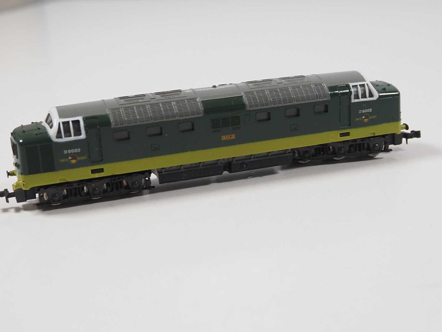 A pair of N gauge Deltic diesel locomotives comprising a FARISH version (boxed) and a LIMA - Image 3 of 10