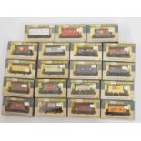 A group of WRENN boxed OO gauge wagons of various types - VG in G/VG boxes (19)