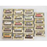 A group of WRENN boxed OO gauge wagons of various types - VG in G/VG boxes (19)