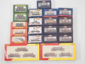 A mixed group of OO gauge wagons and wagon packs by HORNBY, BACHMANN and REPLICA - VG in G/VG