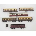 A group of HORNBY O gauge No 2 special Pullman cars and a kitbuilt coach all A/F - F (unboxed) (6)