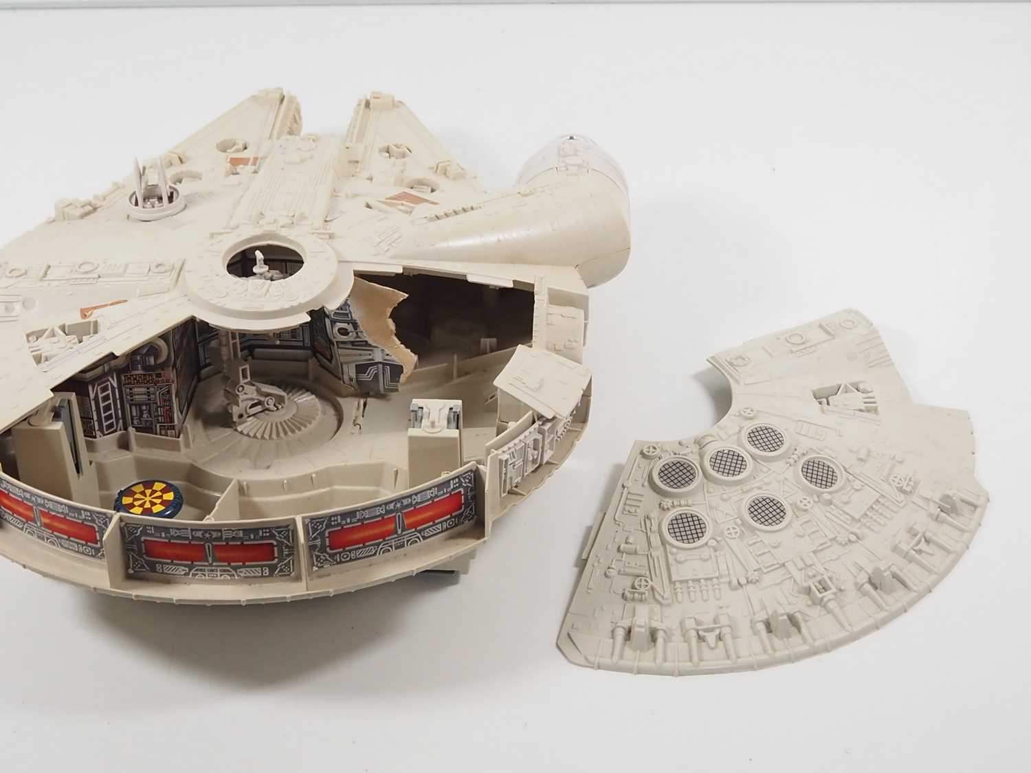 A group of vintage PALITOY/KENNER Star Wars toys comprising a Millennium Falcon and various - Image 6 of 6