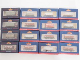 A group of BACHMANN boxed OO gauge wagons comprising various types - VG/E in VG boxes (16)