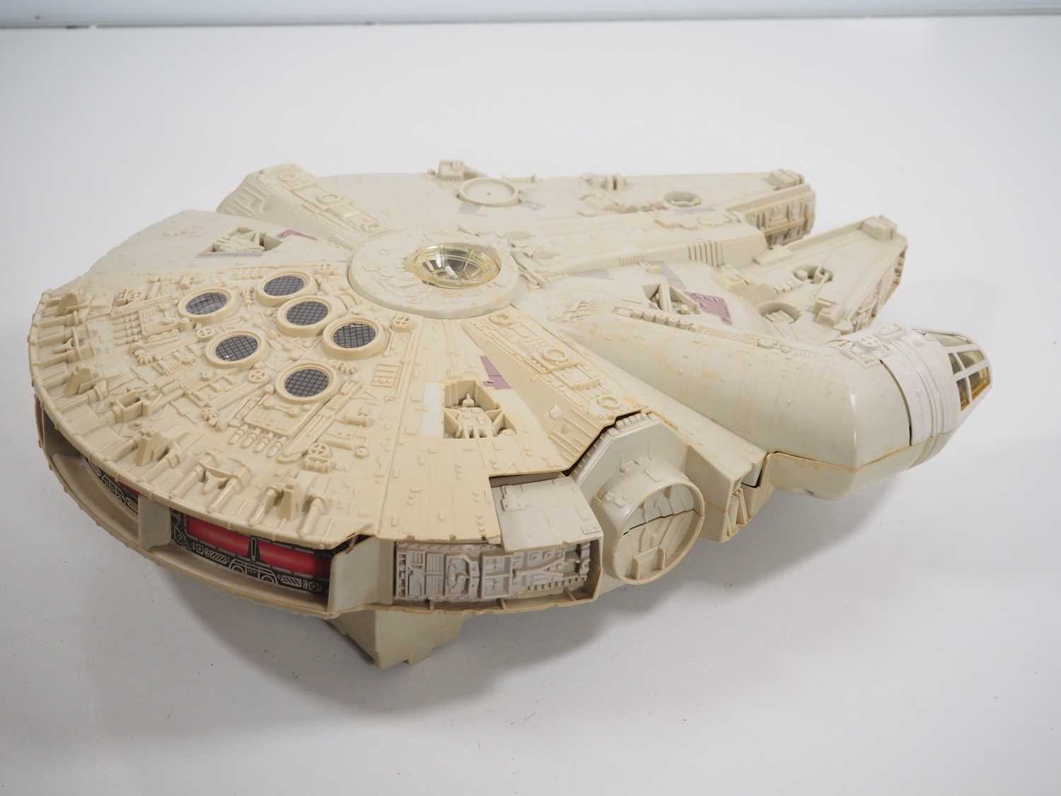 A large group of vintage PALITOY/KENNER Star Wars toys to include a Millennium Falcon, AT-AT and - Image 12 of 12