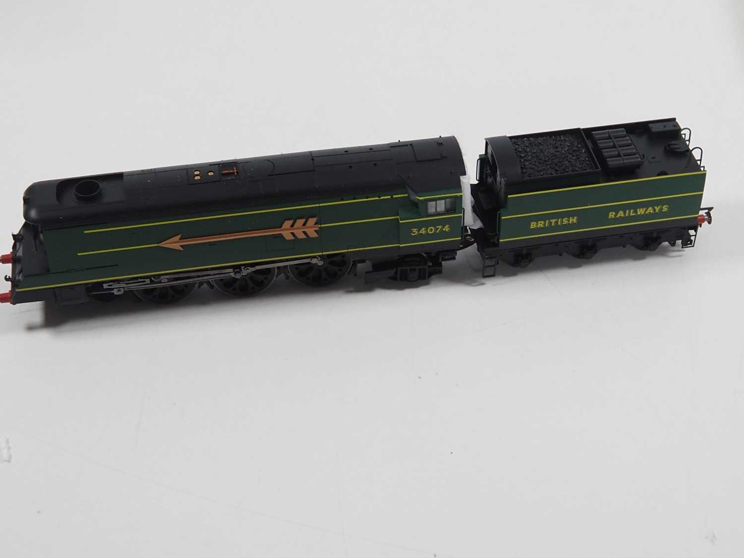A HORNBY OO gauge R2369 'The Golden Arrow' train pack, one smoke deflector detached from loco but - Image 2 of 6
