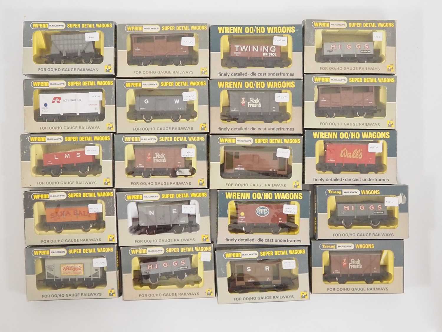 A group of WRENN boxed OO gauge wagons of various types - VG in G/VG boxes (20)