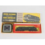 A WRENN OO gauge WHC500 Electronic Horn Control Set including a TRI-ANG class 37 diesel locomotive -