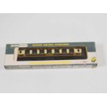A WRENN W6101C OO gauge limited edition Pullman car numbered 83, no certificate - VG in VG box
