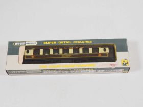 A WRENN W6101C OO gauge limited edition Pullman car numbered 83, no certificate - VG in VG box