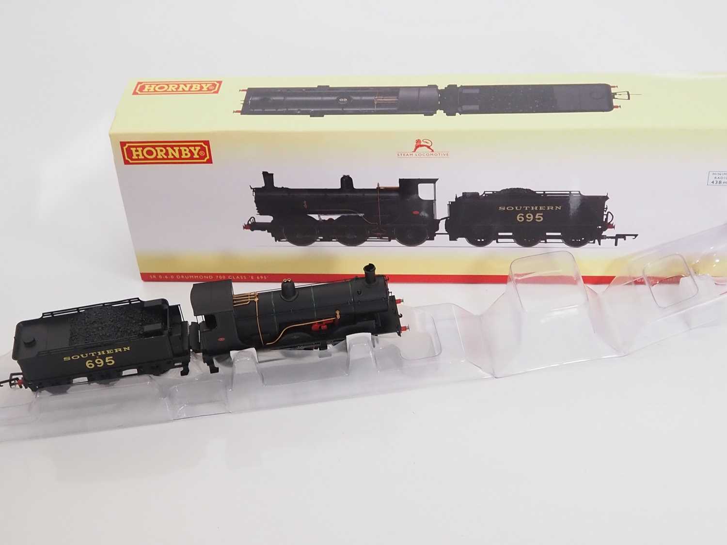 A pair of HORNBY (China) OO gauge steam locomotives comprising a class Q1 and a Drummond 700 class - Image 3 of 4