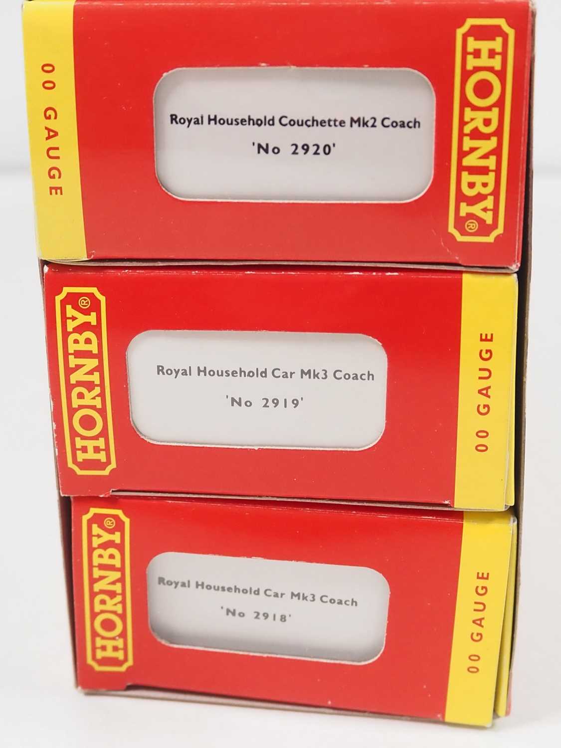 A HORNBY R4197 OO gauge 'The Royal Train' add-on triple coach pack - VG/E in VG box - Image 3 of 4