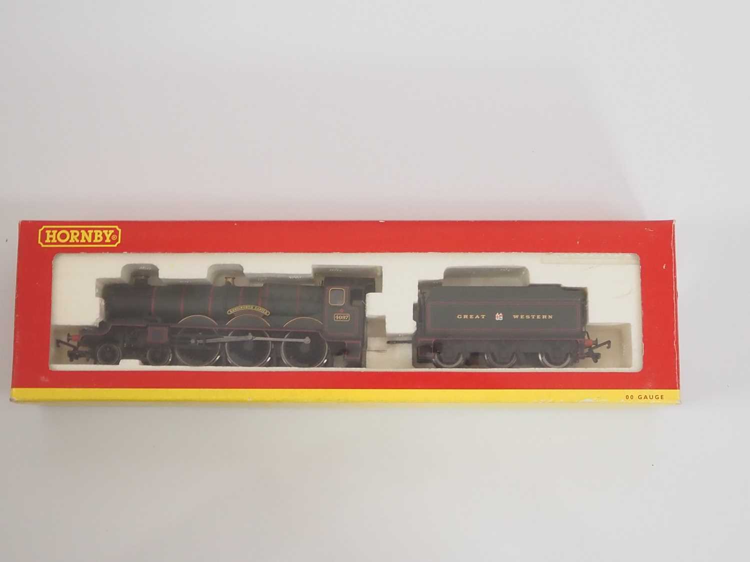 A pair of HORNBY (China) OO gauge Castle class steam locomotives in Great Western livery - Image 3 of 4