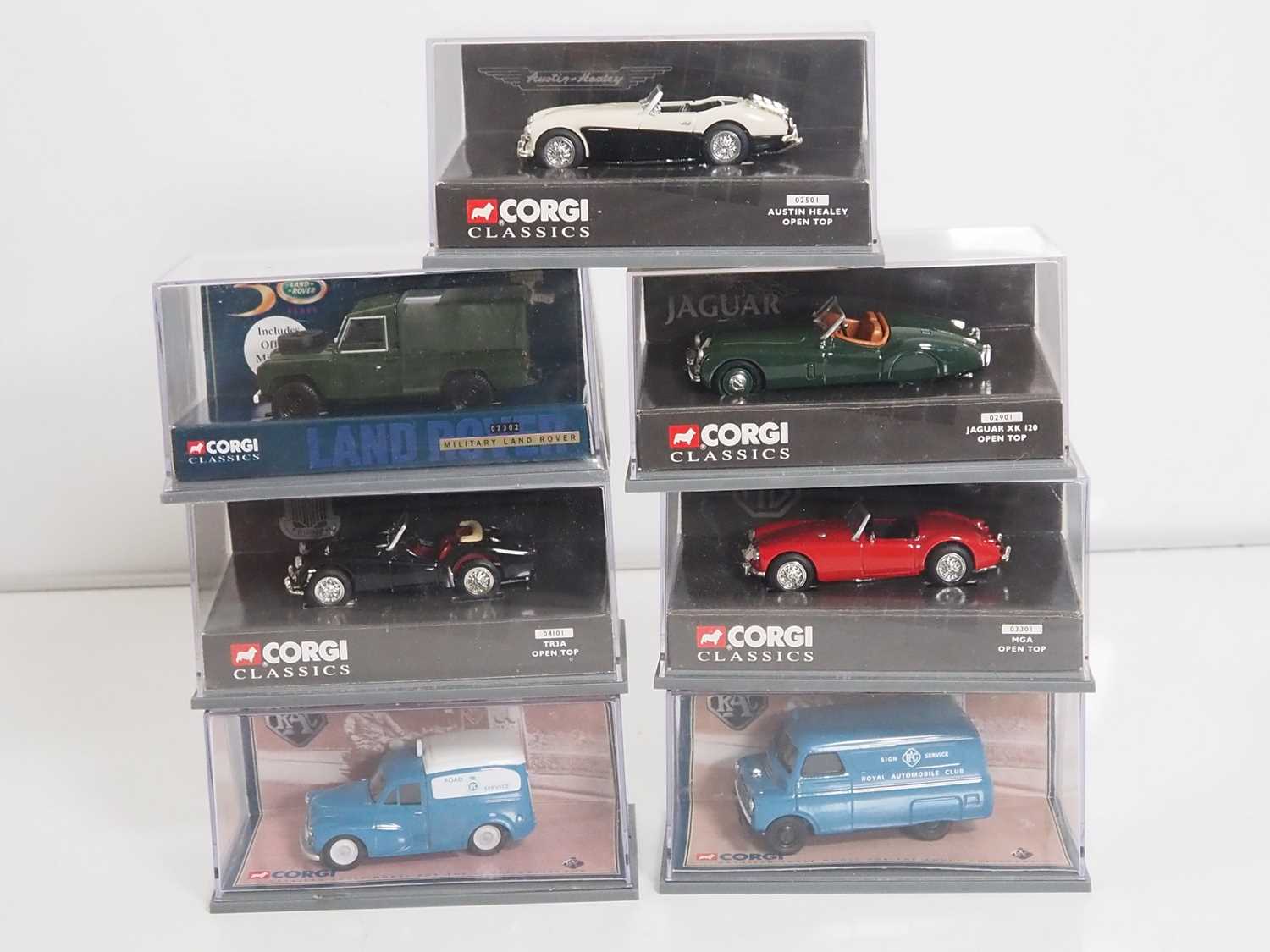 A large quantity of boxed CORGI CLASSICS diecast cars, vans etc - VG in G/VG boxes (Q) - Image 7 of 7