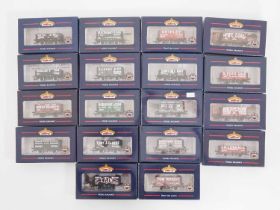 A group of BACHMANN boxed OO gauge wagons including some limited editions - VG/E in G/VG boxes (18)