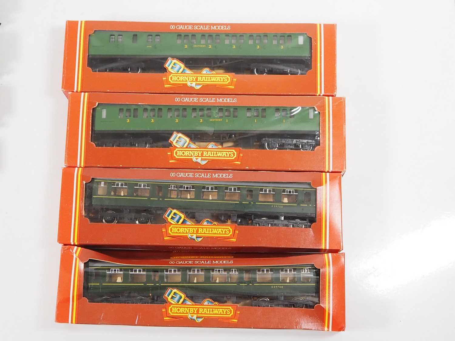 A quantity of OO gauge boxed and unboxed passenger coaches by HORNBY - G/VG in generally G boxes ( - Bild 2 aus 9