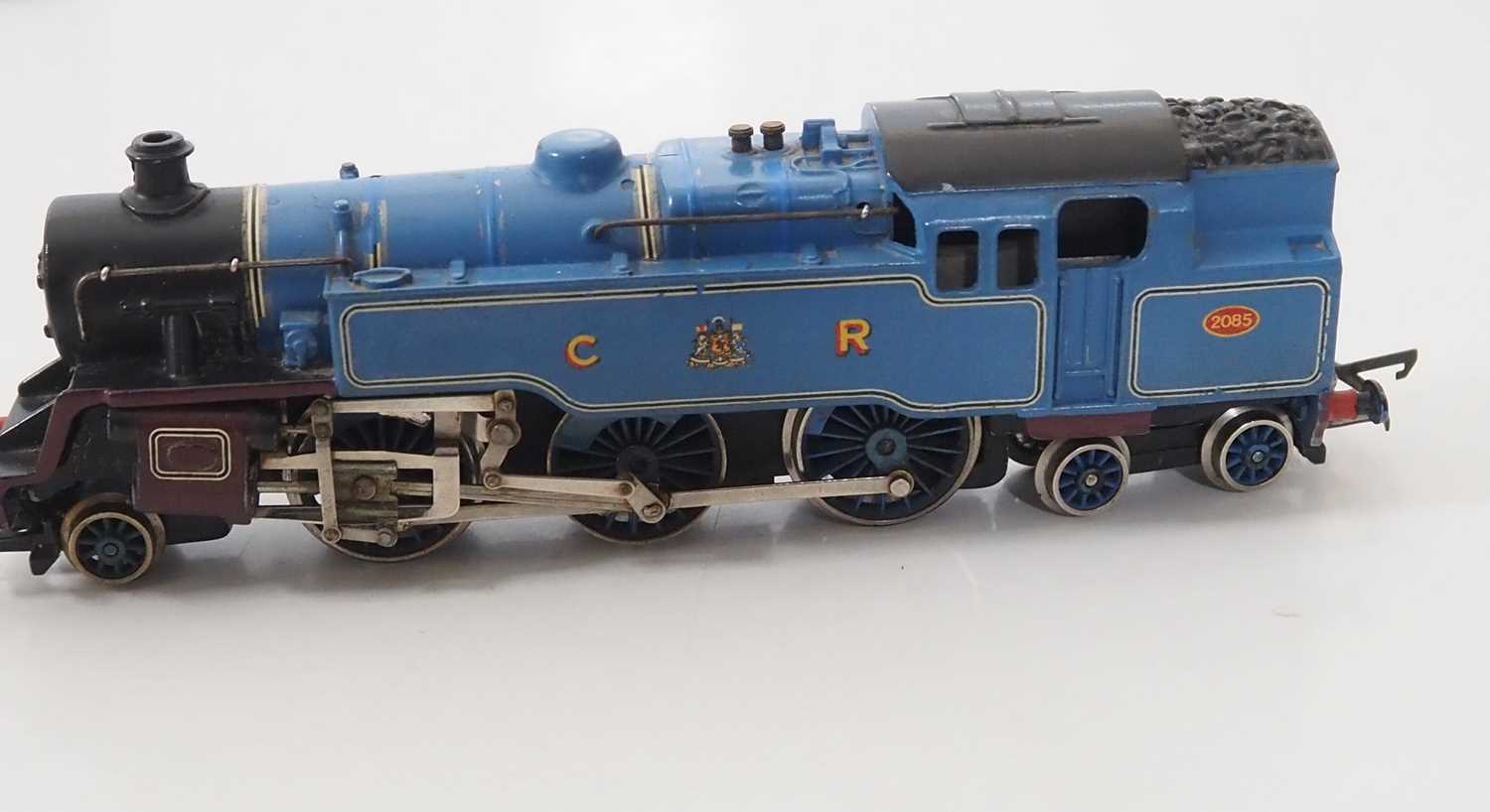 A WRENN OO gauge 2-6-4 steam tank locomotive in Caledonian blue livery together with a FARISH OO - Image 4 of 13