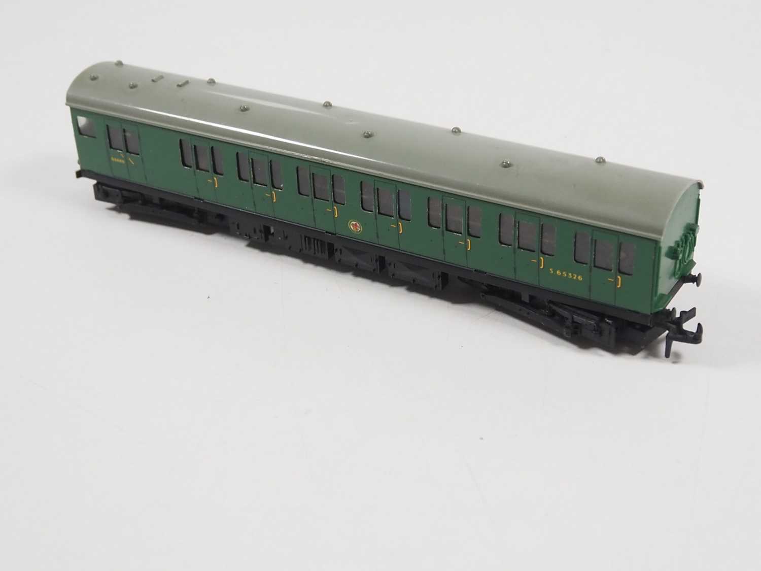A HORNBY DUBLO 3250/4150 3-rail OO gauge BR(S) Electric Motor Coach with Driving Trailer 2 car EMU - Image 5 of 9