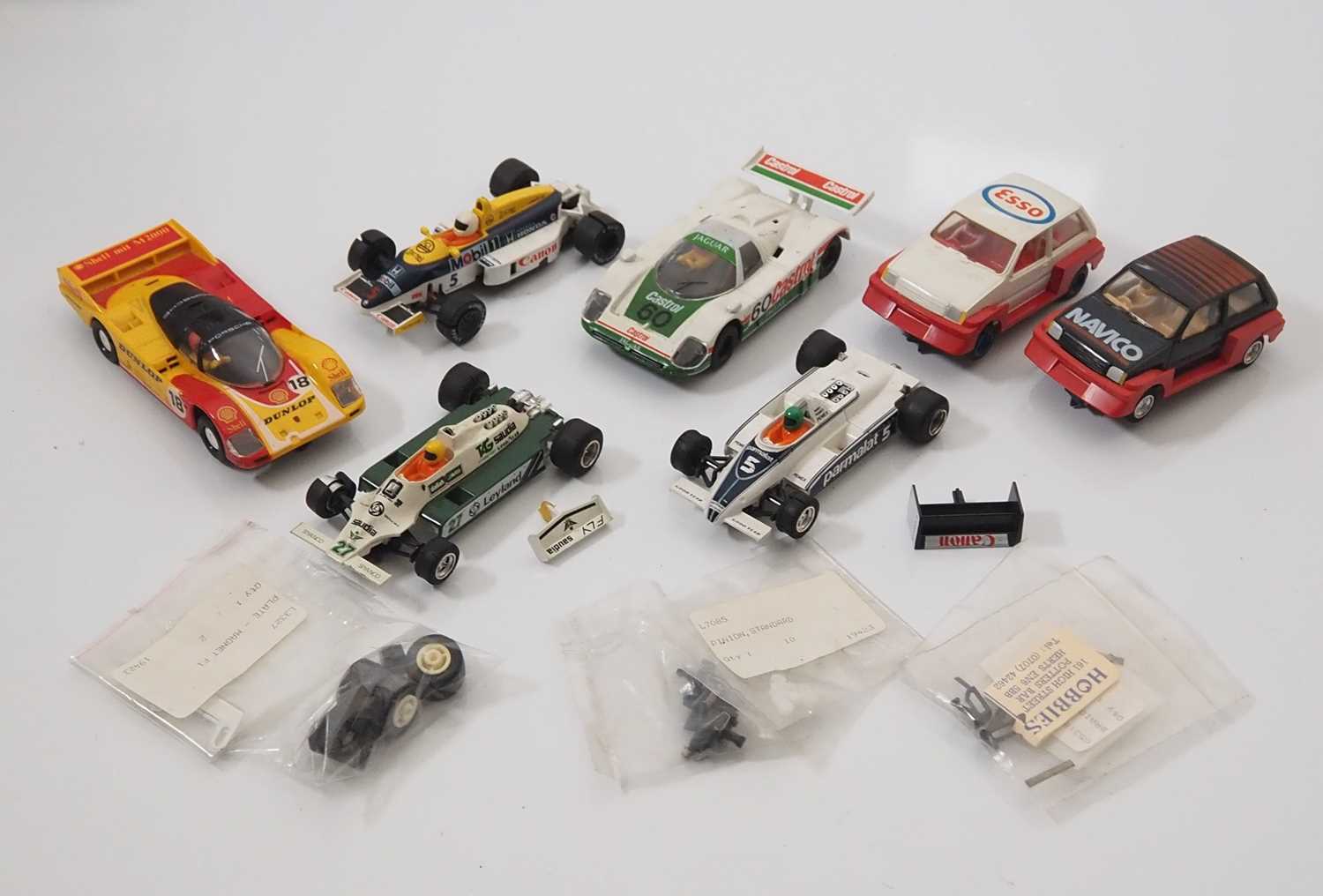A group of mostly vintage SCALEXTRIC slot cars and accessories - F/VG in G boxes where boxed (10 - Image 2 of 3
