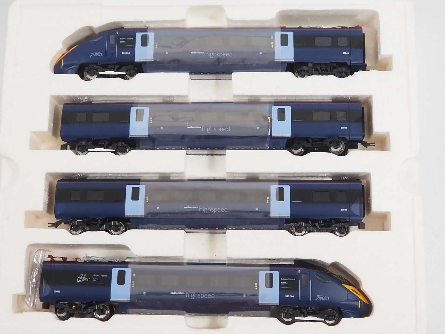 A HORNBY R3185 OO gauge Hitachi Class 395 4-car 'Javelin' EMU in South Eastern blue livery 'Sir - Image 2 of 7