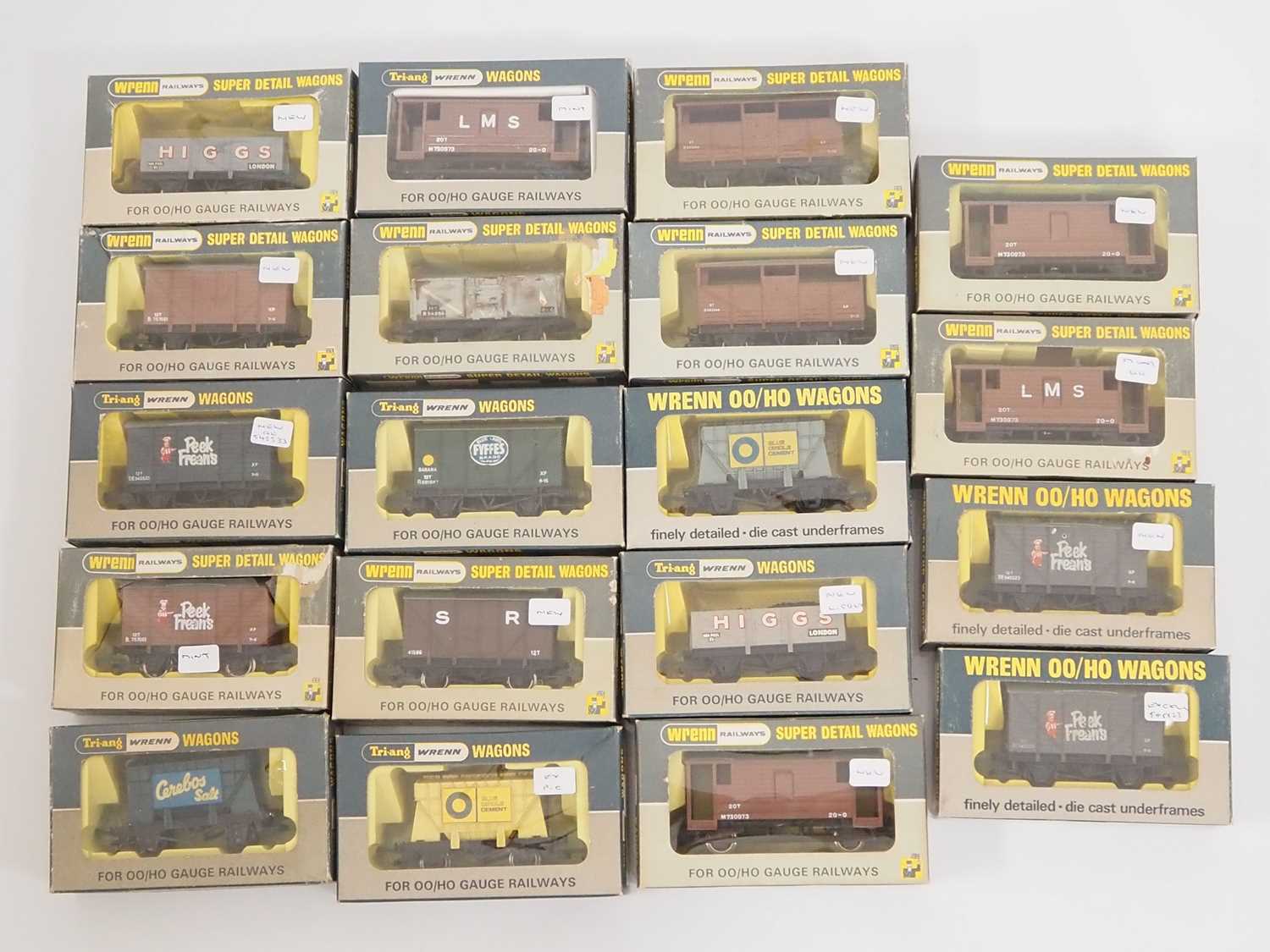 A group of WRENN boxed OO gauge wagons of various types - VG in G/VG boxes (19)