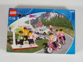 LEGO 1199 - Winning Team 'Telekom Race Cyclists and Winners' - appears complete in original box -