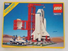 LEGO LEGOLAND 1682 - Space Shuttle Launch - Appears complete in original box with instructions - 1 x