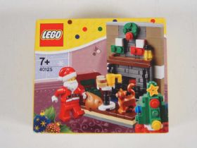 LEGO 40125 - Santa's Visit - appears complete in original box - items still sealed in original