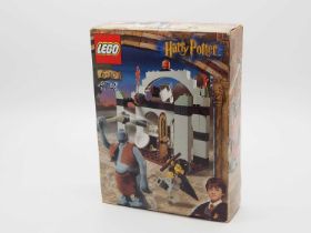 LEGO 4712 - Harry Potter - Troll on the Loose - complete in original box
