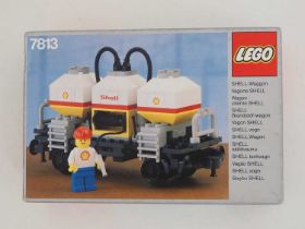 LEGO TRAINS 7813 - Shell Tanker Wagon - Complete in original box - item built and appears complete