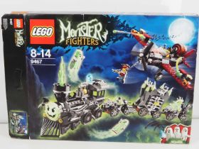 LEGO 9467 - Monster Fighters: The Ghost Train - appears complete in original box - items still