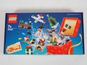 LEGO 40222 - Christmas Build Up - appears complete in original box - items still sealed in