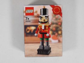 LEGO 40254 - Nutcracker - appears complete in box - items still sealed in original packets