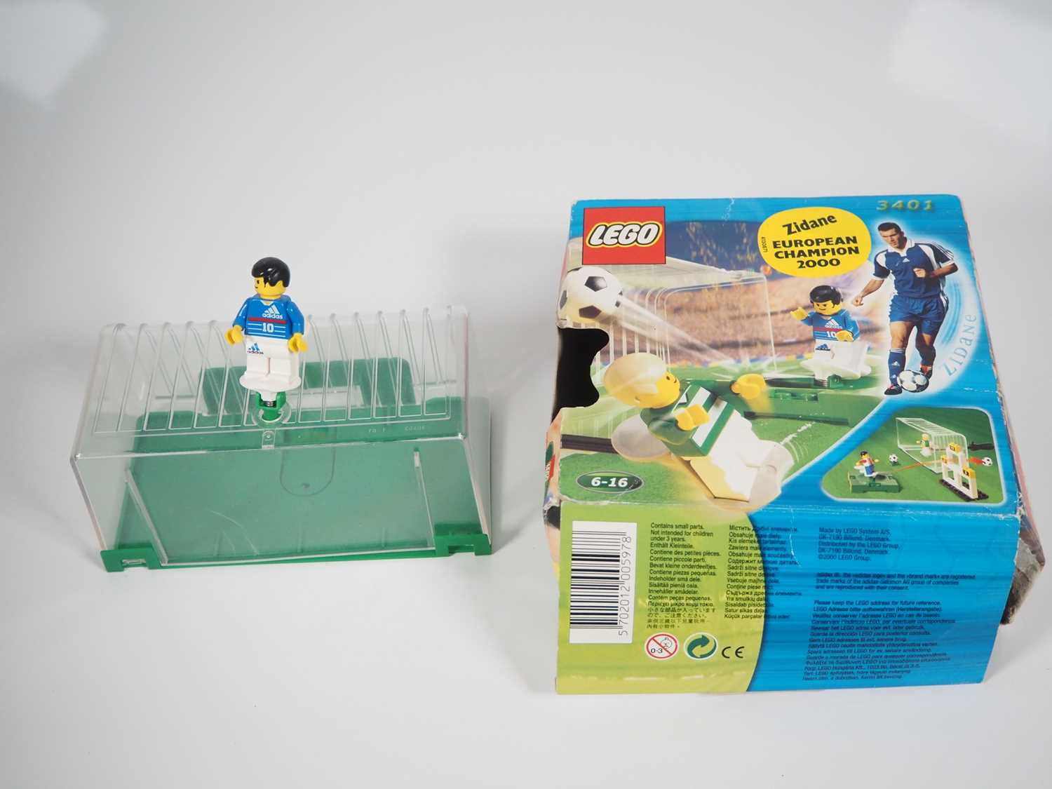 LEGO - SPORTS - A large quantity of football sets to include #3401, #3409 and #3303 together with # - Bild 6 aus 11