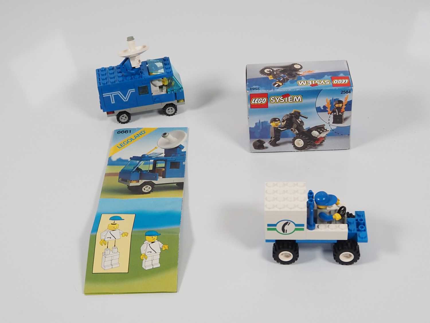 LEGO - A selection of vintage Lego vehicles to include #6661, #6693 and #2584 which is in a sealed - Image 3 of 4