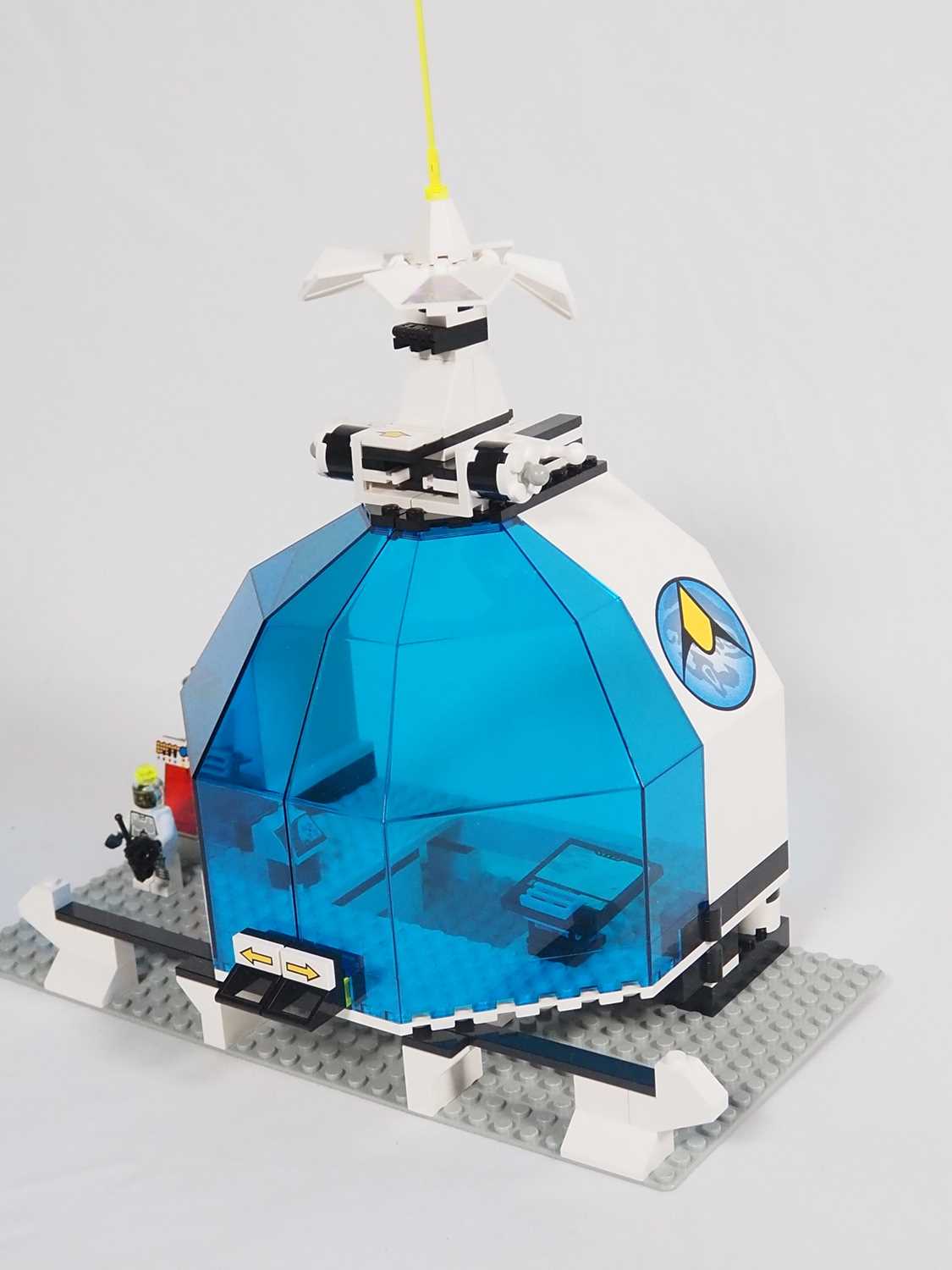 LEGO - SPACE - A Pair of Exploriens sets comprising #6899 Nebula Outpost and #6958 Android Base - - Image 5 of 5