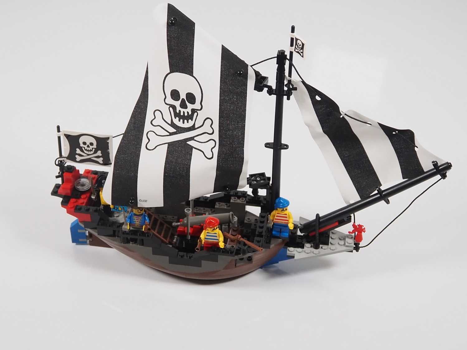 LEGO - PIRATES #6268 Renegade Runner - complete with box and printed instructions - Bild 4 aus 5