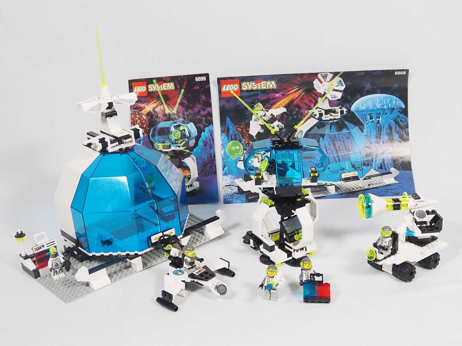 LEGO - SPACE - A Pair of Exploriens sets comprising #6899 Nebula Outpost and #6958 Android Base -