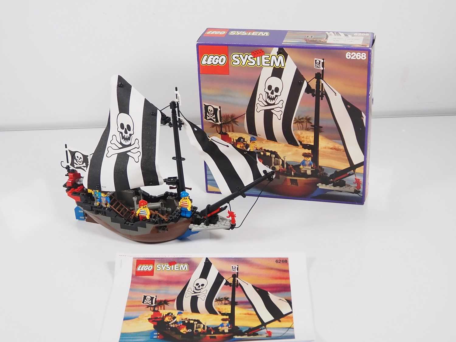 LEGO - PIRATES #6268 Renegade Runner - complete with box and printed instructions