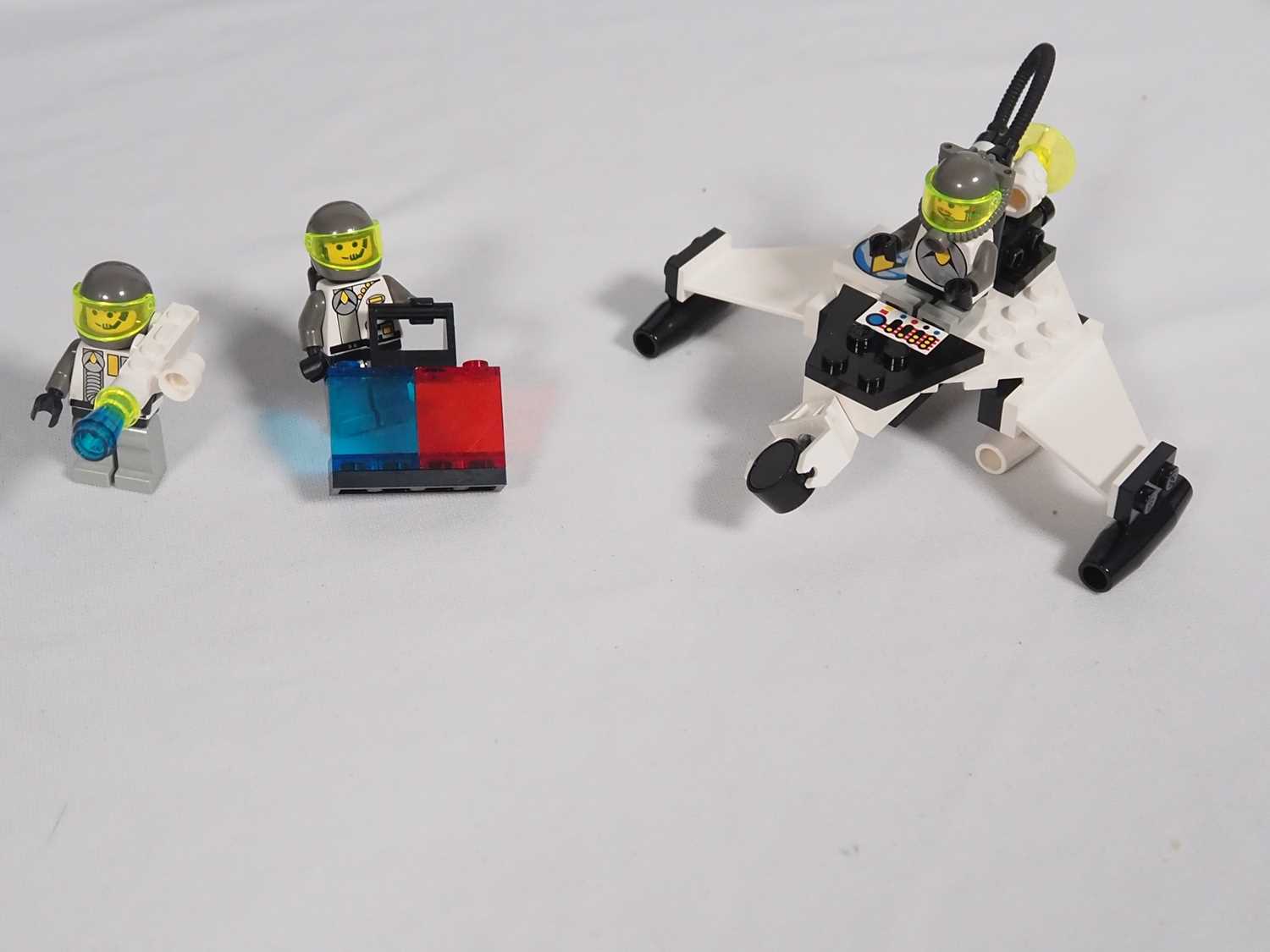 LEGO - SPACE - A Pair of Exploriens sets comprising #6899 Nebula Outpost and #6958 Android Base - - Image 4 of 5