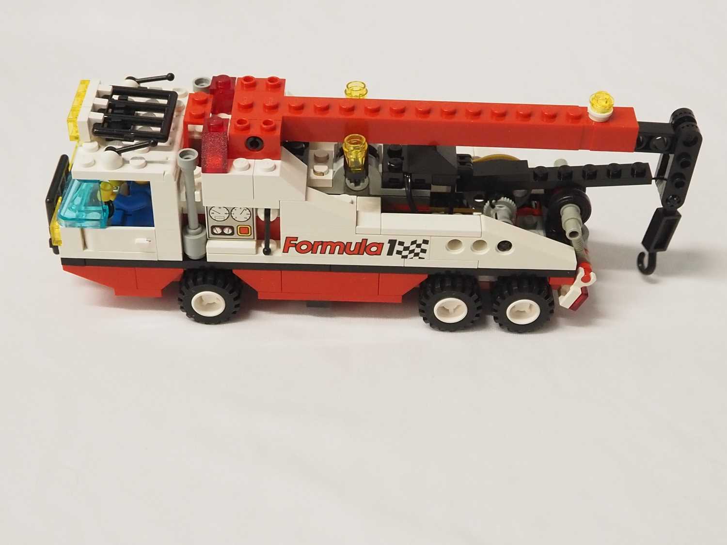 LEGO - CLASSIC TOWN #6484 F1 Hauler - 9V Electric System, appears complete with instructions, - Image 3 of 5