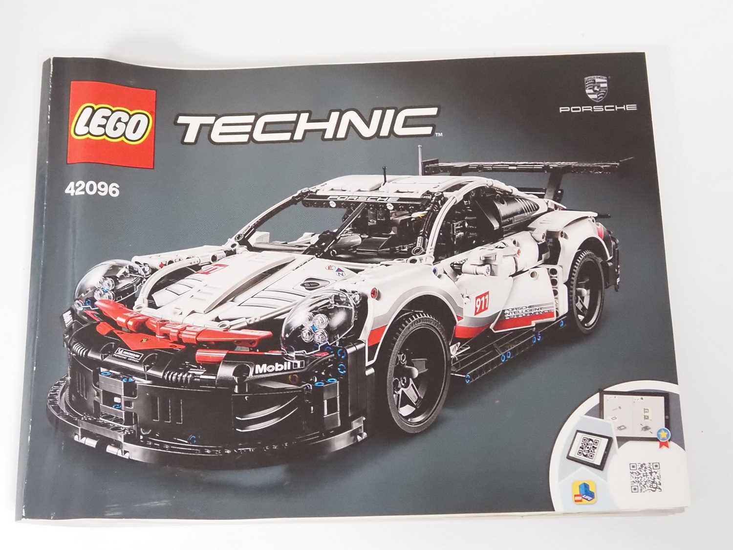 LEGO - TECHNIC #42096 Porsche 911 RSR - Appears complete, with instructions and small container of - Bild 2 aus 8