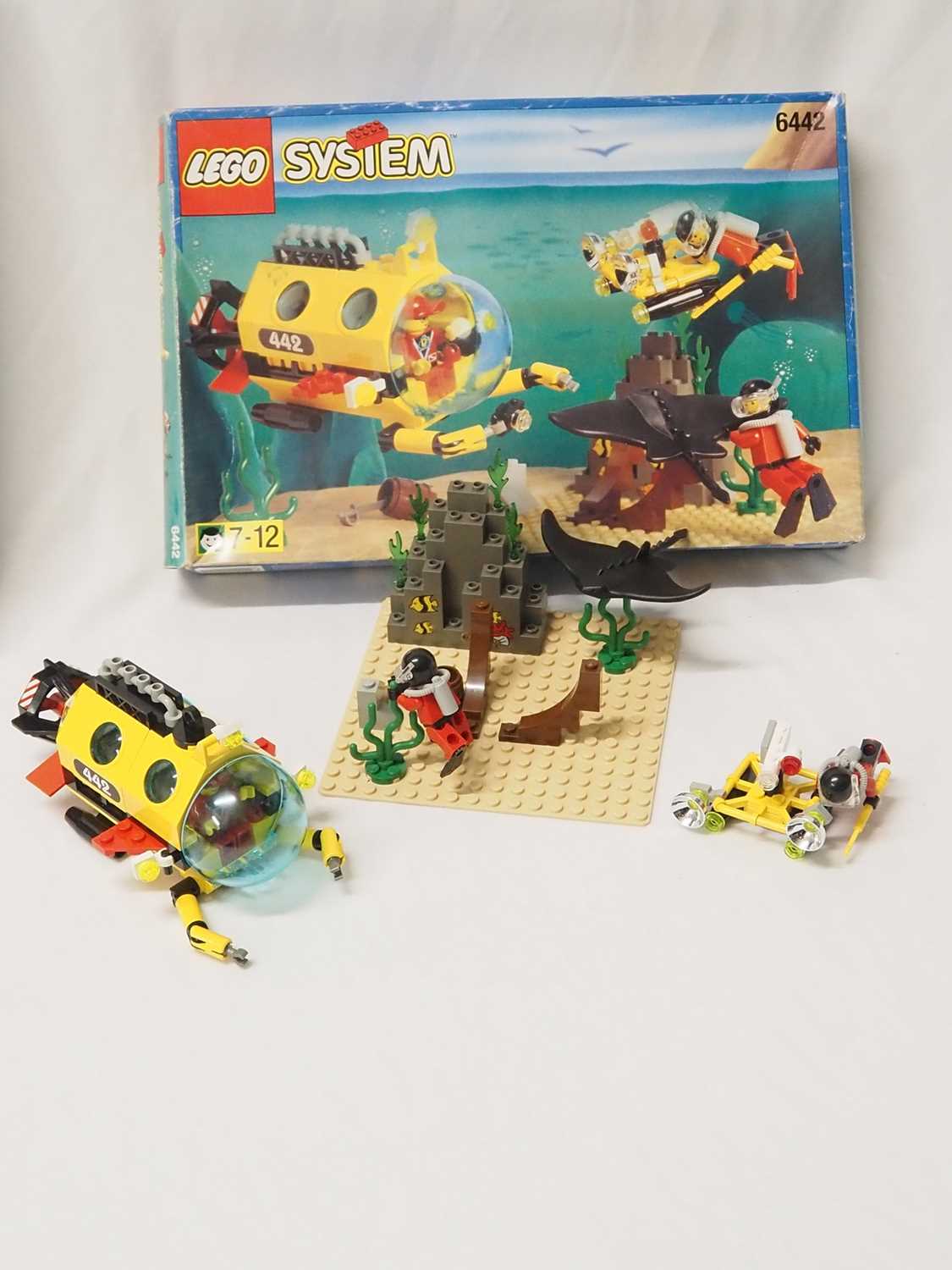 LEGO - TOWN - A pair of Divers sets comprising #6442 Stingray Explorer (complete with printed - Image 2 of 4