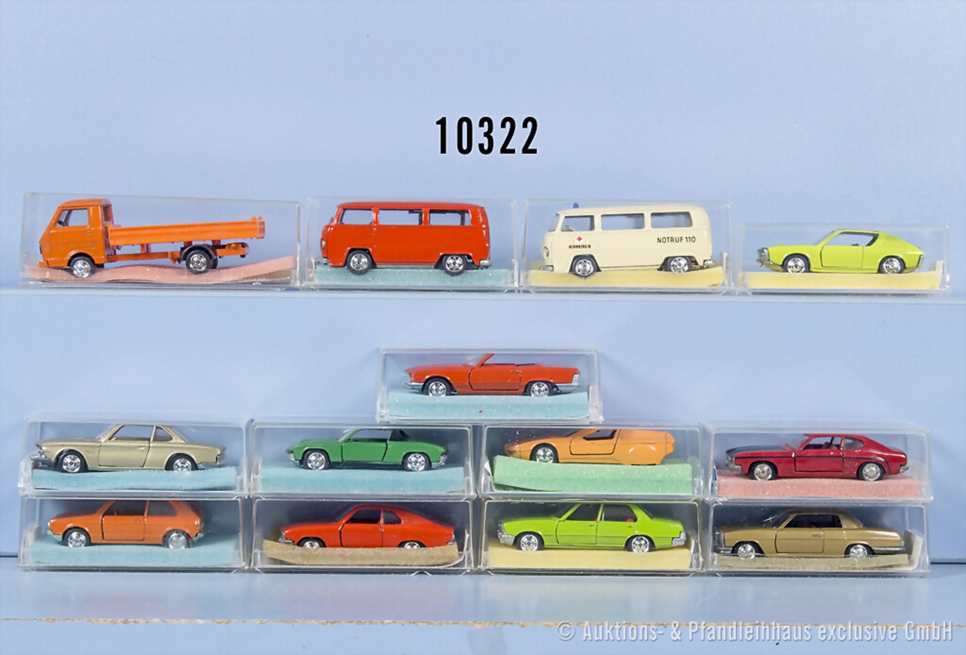 13 alte Schuco Modelle, dabei VW LT Pritschenwagen, VW Bus Sanitätsauto, Renault R17 TS ...