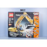 Lego Technic Motorisierter Raupenbagger 8043, geöffnet, mit Bauanleitungen, ...